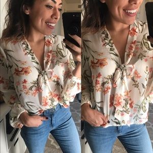 Tops - Flowered blouse Tops - Flowered blouse